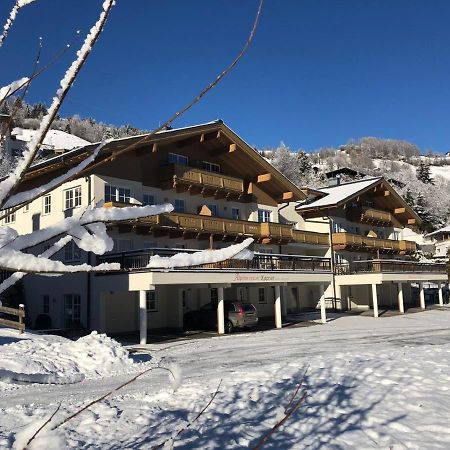 Alpinresort Kaprun 11 Buitenkant foto